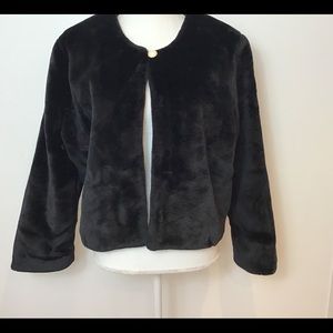 JESSICA LONDON FAUX FUR CAPE BLK NWOT